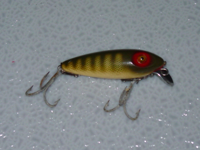 Vintage Fishing Lures - 1 7/8 Heddon Tiny Runt and 2 1/4 Hedden Midget  River Runt Speck lure - AAA Auction and Realty