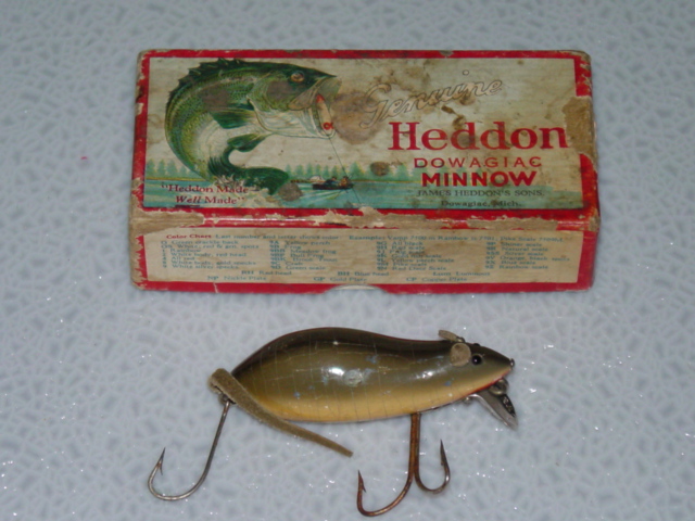 VINTAGE HEDDON MEADOW MOUSE WOOD LURE in GRAY MOUSE  real